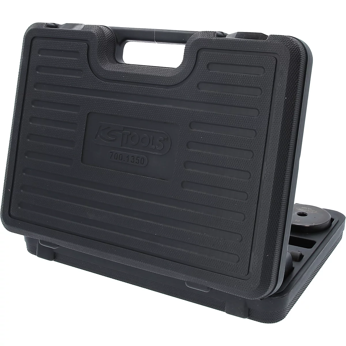 Schwarzer Werkzeugkoffer, halb geöffnet. Auf dem Deckel steht der Schriftzug "KS TOOLS".